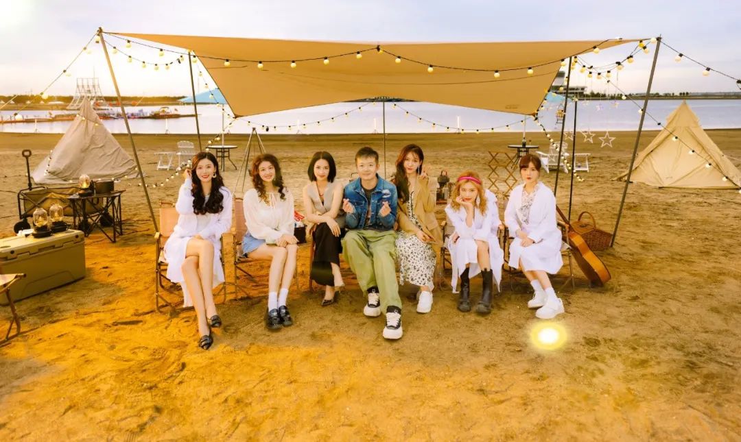 对话《我被美女包围了》主创：轰动游戏圈靠的是造梦和情绪 - 移动互联网出海,出海服务,海外的行业服务平台 - Enjoy出海