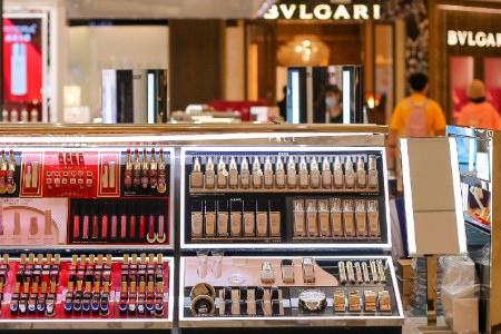 雅诗兰黛旗下彩妆品牌Too Faced天猫海外旗舰店将8月关店 - 移动互联网出海,出海服务,海外的行业服务平台 - Enjoy出海