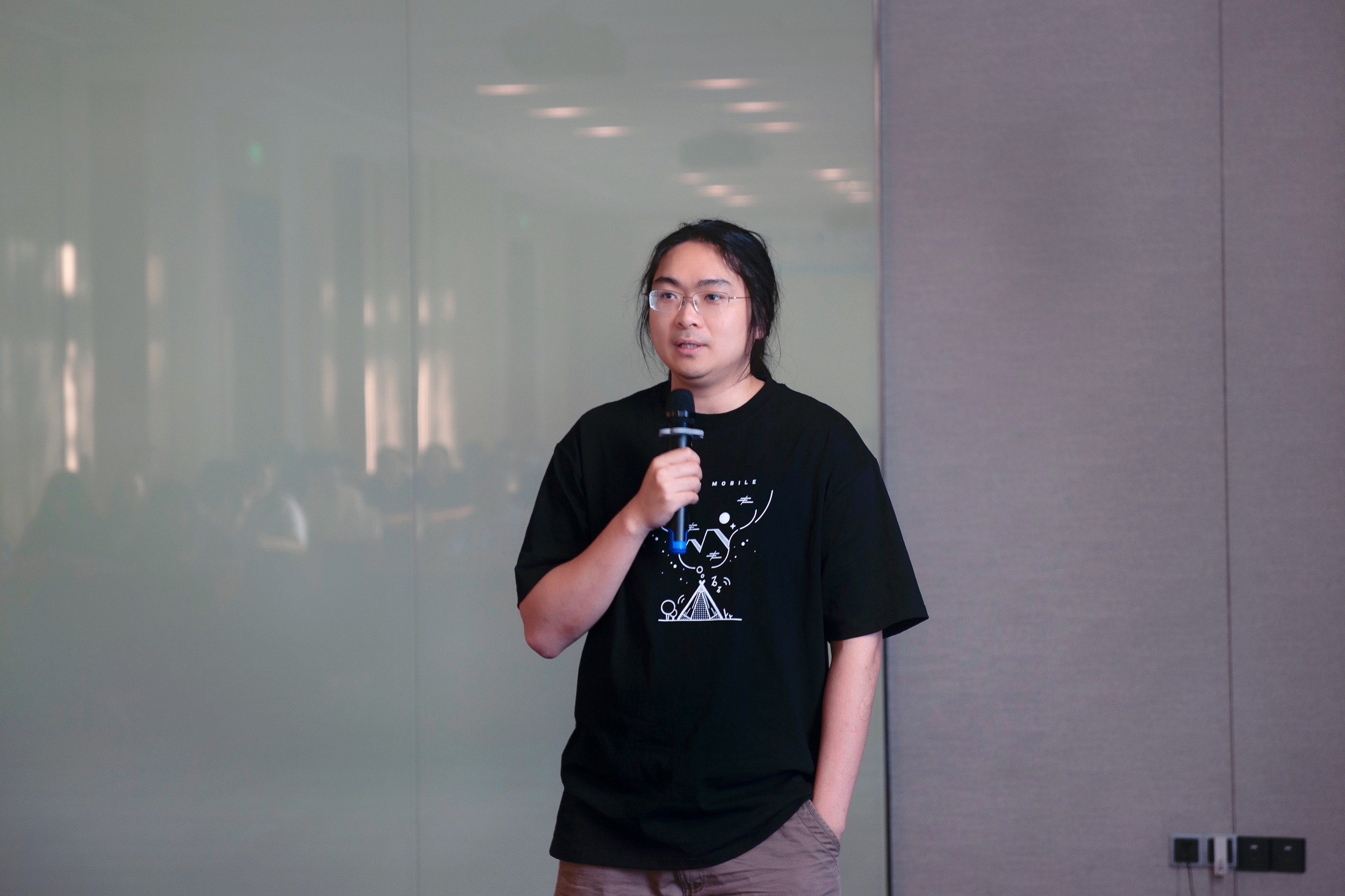 琥珀创想联合创始人宋锐：服务上亿海外用户，小团队的发育之路 | 「出海10年」领航人物志 - 移动互联网出海,出海服务,海外的行业服务平台 - Enjoy出海